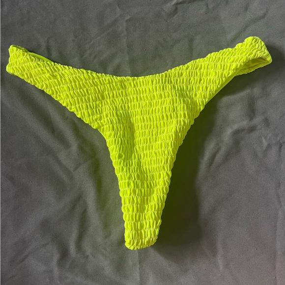 Cheeky Bikini Bottoms - Picture 2 of 2